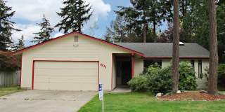 ***PENDING APPLICATION***Pet Negotiable 3 Bedroom Home. Fire Place and Garage. Gallery 1