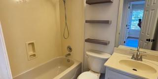 Beautiful 4BR Home with New LVP Flooring & Lawn Care Included Near The U of A! Gallery 19