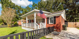 3 Bedroom, 2 Bathroom Home in Boulder Bluff - Goose Creek Gallery 1