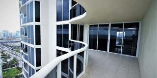 17555 Collins Ave Gallery 5