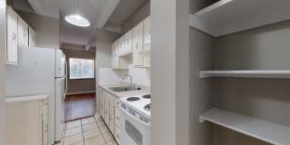 150 S Washington Gallery 9