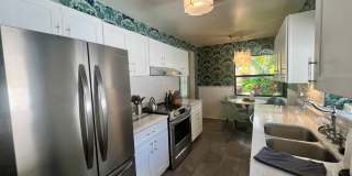FULLY FURNISHED 2/2 OLD NE BUNGALOW - lease term through March 2027 Gallery 21