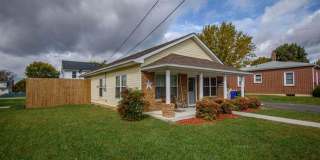 Cozy Home in Established Christiansburg Neighborhood Gallery 1