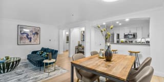 VILLAGGIO ON YARROW BAY Gallery 2