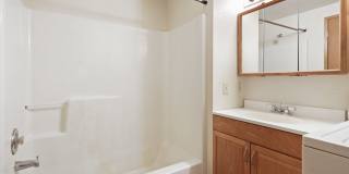 MOVE IN READY! Includes water, sewer and garbage. 2 bed 1 bath downtown Olympia! Gallery 13