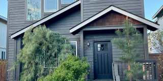 Charming 3 Bedroom home near Old Mill! Gallery 1