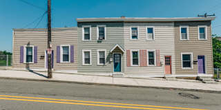 *AVAILABLE NOW* Super Affordable & Renovated 3 Bedroom Town House in the South Side Slopes! Gallery 22