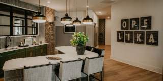 The Taylor Gallery 37