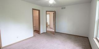 Large 4 bedroom Duplex Gallery 20