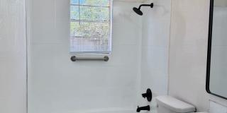 Updated 3/1.5 with Bonus Room in North by Northwest! Gallery 18