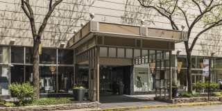 110 E Delaware Place Gallery 1