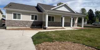 Gorgeous 6-bedroom, 4-bathroom with a large garage Salem Gallery 23