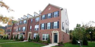 2482 BALDWIN Crescent NE Gallery 1