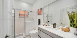 10880 NW 58th Ter Gallery 12