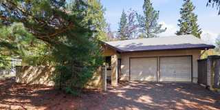 South Hills 3BD/2BA: Deck, Yard & Oversized Garage Gallery 1