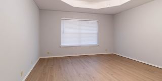 Spacious 3BD/2BTH In Yukon Gallery 18