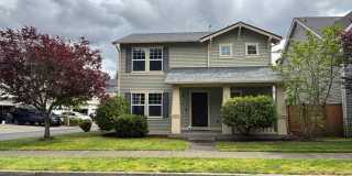 Beautiful 4-bedroom Dupont home Gallery 1