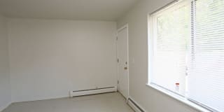 Oakland Gardens Apartments Gallery 6