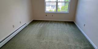 Spacious  South Burlington Townhouse for Rent - Available 7/1 Gallery 15