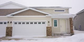 3 Bed 2 Bath Twin Home Gallery 1