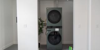 4831 Riverton Ave Gallery 13