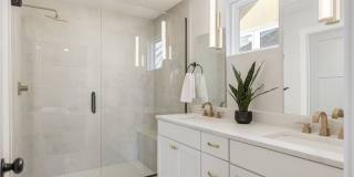 Beautiful Charlotte Park Townhome With Two Car Garage Gallery 34