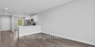 2226 Hilton St. Gallery 7
