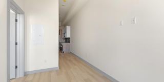 689 N BROAD Street Gallery 6