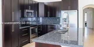 19150 SW 16th St Gallery 4