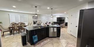 Fully Furnished 4 Bedroom 2.5 Home! Gallery 7