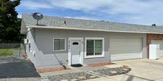 2 bedroom WATER/SEWER INCLUDED IN RENT! Gallery 1