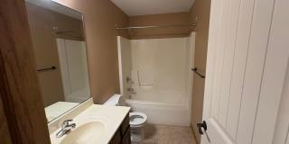 2-bedroom, 2-bath Duplex in Champaign, IL Gallery 19