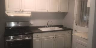 2 Bedroom / 1 Bath Townhome + Garage -- Bellevue/Brighton Heights Area Gallery 1
