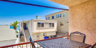 South Mission Beach | Fully Furnished 3BR/3BA | Utilities Included | Available 9/1/26–5/5/27 South Mission Beach | Fully Furnished 3BR/3BA | Utilities Included | Available 9/1/26–5/5/27 Gallery 1