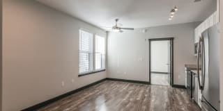 Vintage Gateway Apartments Gallery 35