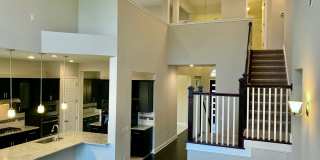 Gorgeous 5 bedroom home. Spacious and Elegant! Gallery 6