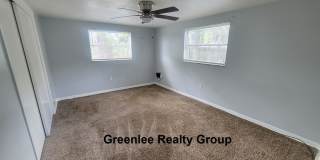 Spacious 2 Bed/ 1 Bath Triplex Apt. Trash and Lawn Included! Gallery 9