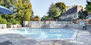 The 1800 at Barrett Lakes Apartments Gallery 13