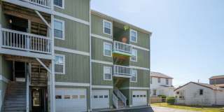 COZY,  FURNISHED OFF-SEAON MONTHLY RENTAL Gallery 1
