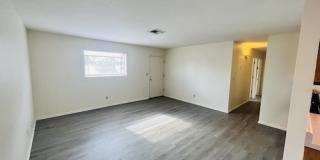 826 East Waverly Street Gallery 3