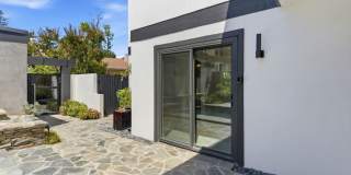 Luxury waterfront living in Calabasas Luxury waterfront living in Calabasas Gallery 39