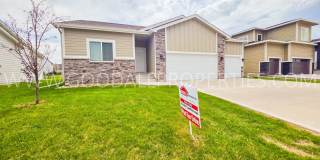 Rent Special !!! 4-Bedroom Ranch in Clive with a Finished Basement & 3-Car Garage! Gallery 1