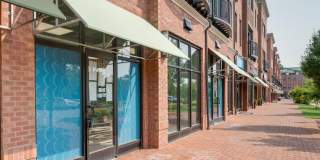 412 MADISON TRADE Plaza SE Gallery 9