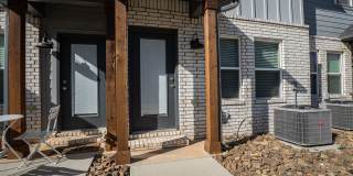 2 bedroom 2.5 bath home located in Fayetteville, AR Gallery 9
