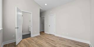 Luxury with contemporary style! This 3 bedroom 3.5 bath Condo in the East End Optimist Park Community of Charlotte is a gem! Gallery 19