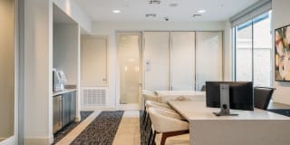 Lakeshore Pearl Gallery 36