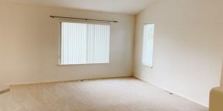 East Anchorage Townhouse with Yard, Garage, and W/D In unit! Close to JBER! Gallery 30