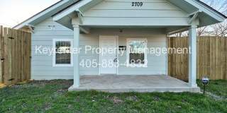 Cute 2BD/1BTH Home in the Heart of OKC Near OU Medical Center Gallery 1