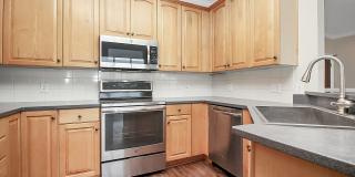 400 North Church Street #414 - 1 Gallery 43