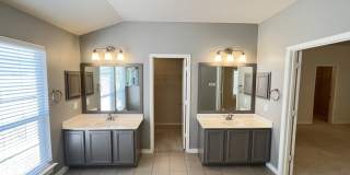 1303 BLUFF FOREST Gallery 45